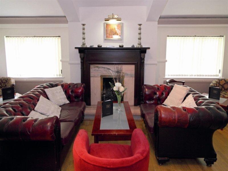 The Lymm Hotel Exterior foto
