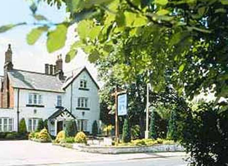 The Lymm Hotel Exterior foto