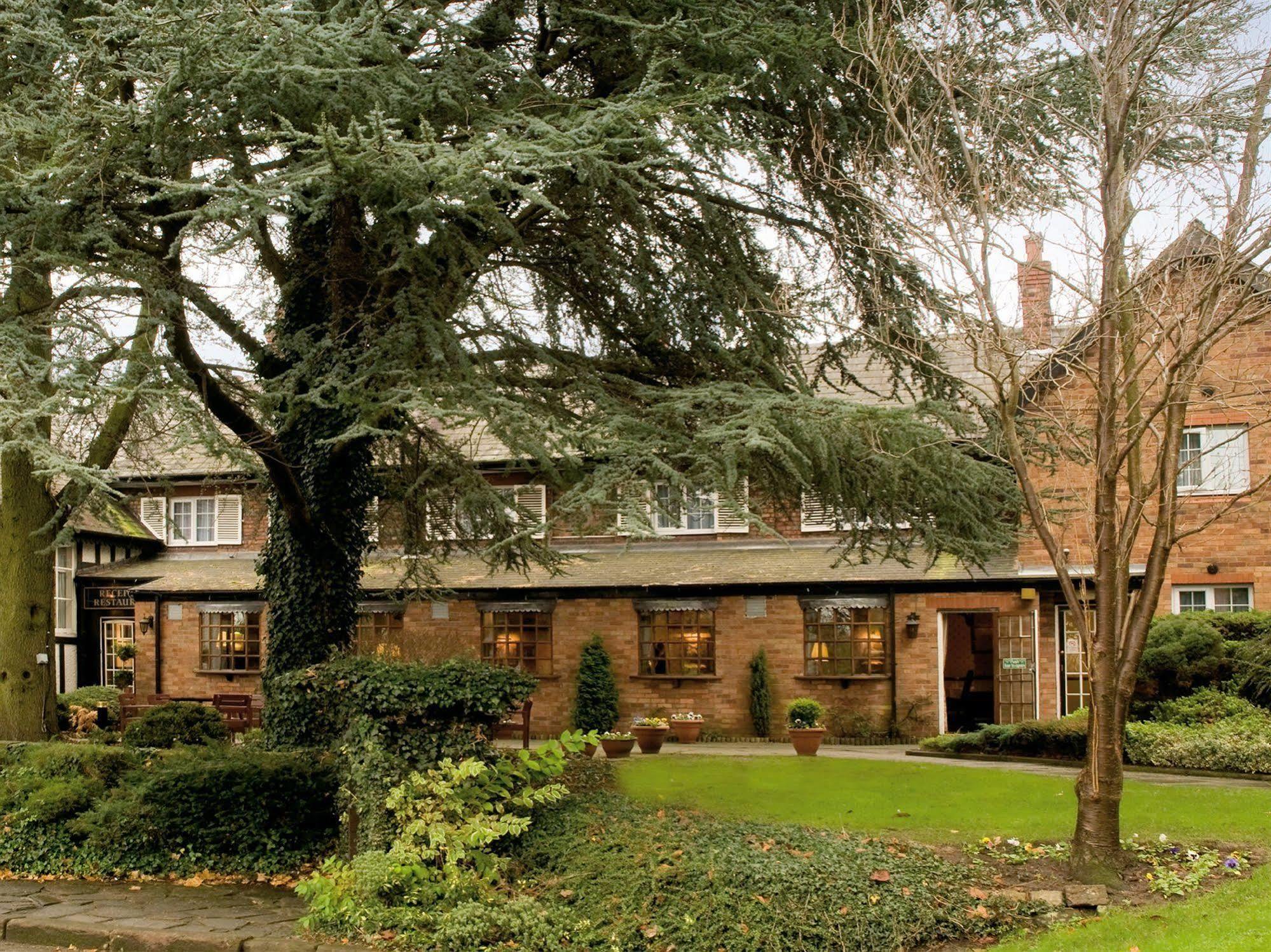 The Lymm Hotel Exterior foto