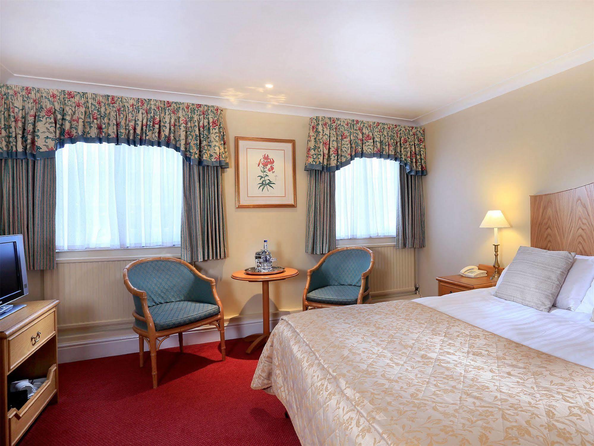 The Lymm Hotel Exterior foto