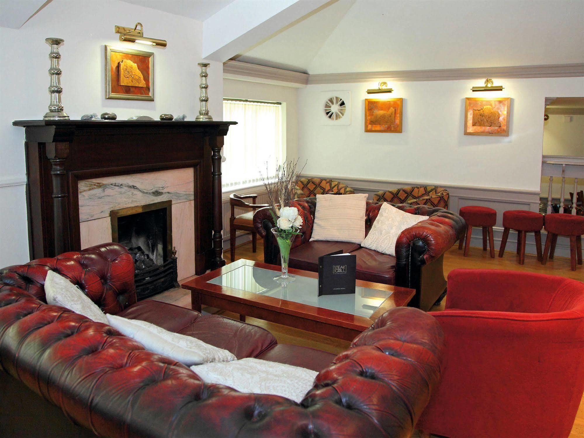 The Lymm Hotel Exterior foto