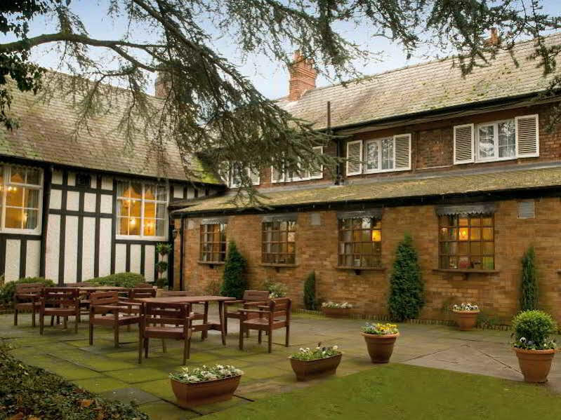 The Lymm Hotel Exterior foto